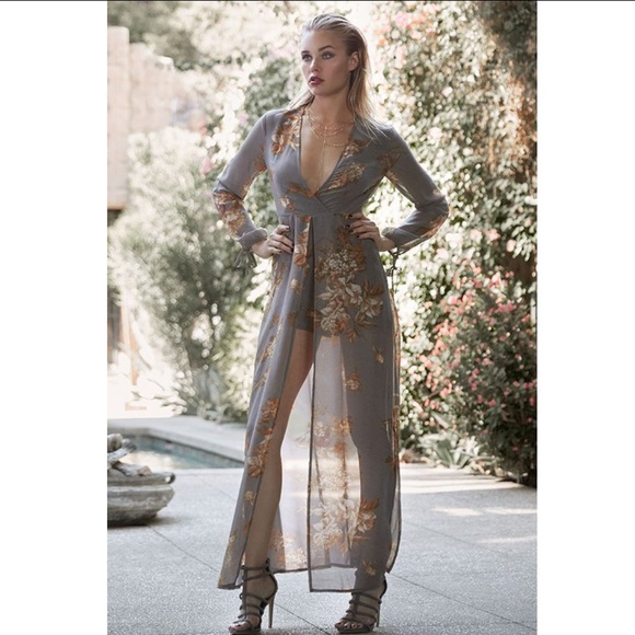 LULU’S | Fine & Dandelion Grey Floral Print Romper - Picture 3 of 8